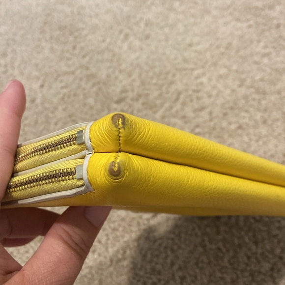 Coach Double Zipper Full Size Wallet F53080, GUC, Yellow - Picture 4 of 10